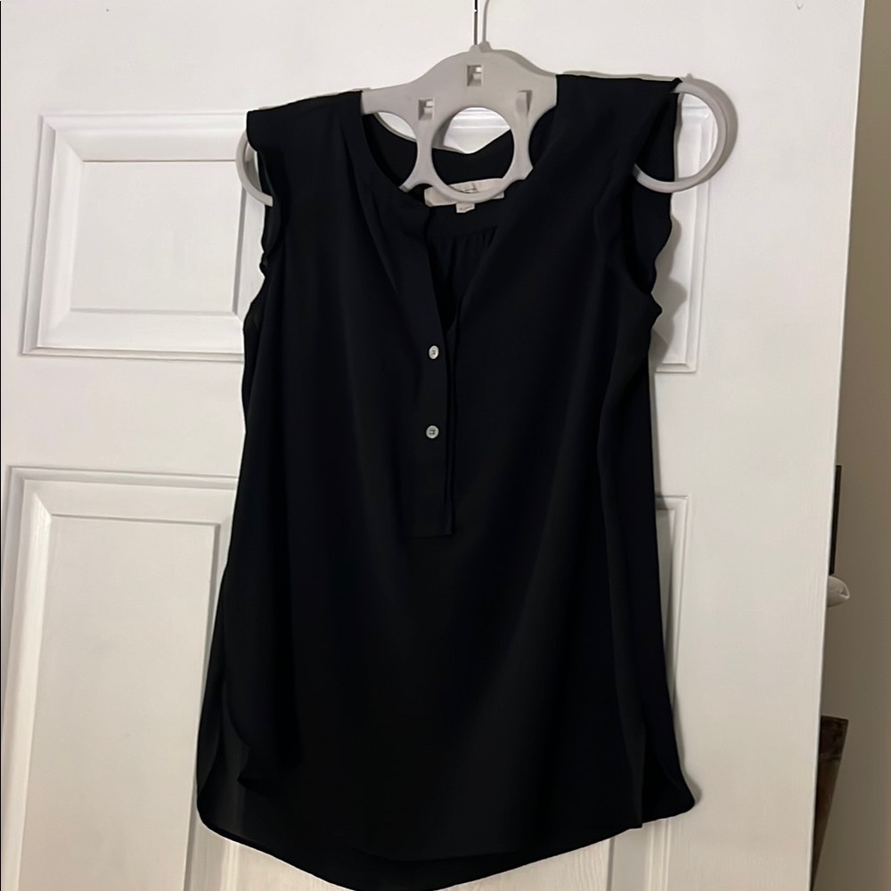 Black Sleeveless Henley Dress Top